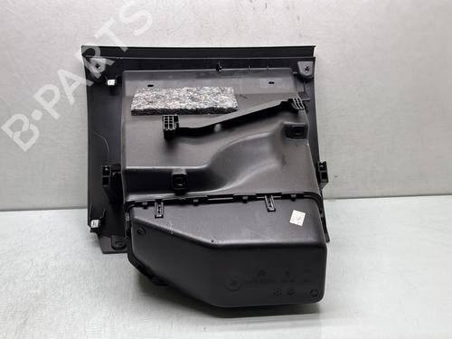 Used Glove box Glove box CITROËN C3 III (SX) 1.2 PureTech 82 (83 hp) 31379790 31379790