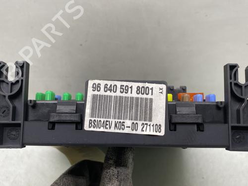 Used Fuse box Fuse box CITROËN C4 I (LC_) 1.4 16V (88 hp) 23766123 23766123