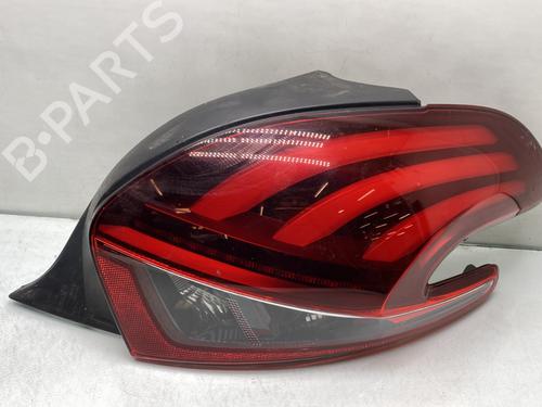 Højre baglygte PEUGEOT 208 I (CA_, CC_) 1.2 VTI 82 (82 hp) 31641287