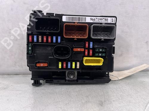 Used Fuse box Fuse box PEUGEOT 207 (WA_, WC_) 1.6 HDi (92 hp) 34477554 34477554