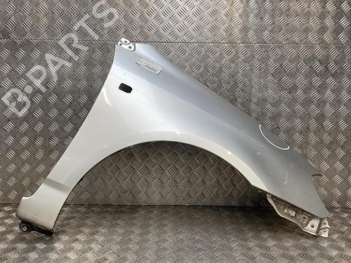 Used Right front fenders TOYOTA COROLLA Estate (_E12_) 1.4 D4-D (NDE120_, NDE120R) (90 hp) 28569502