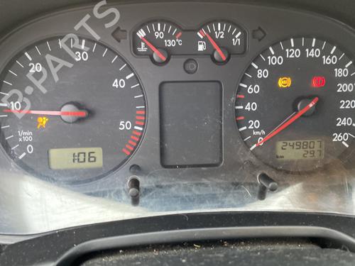 Right headlight VW GOLF IV (1J1) 1.9 TDI | BP31048961C29 