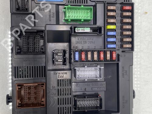 Used Fuse box PEUGEOT 2008 I (CU_) 1.2 VTi (82 hp) 30082690