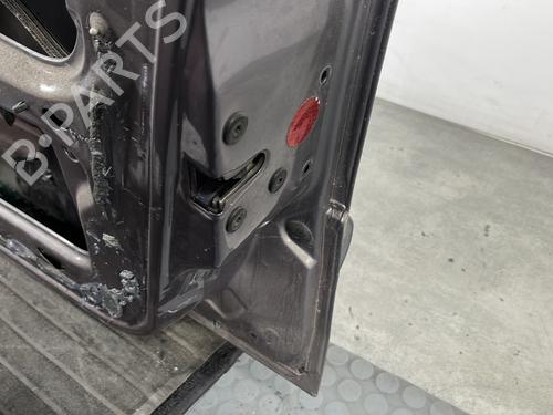 Used Right front door Right front door 27165030 27165030
