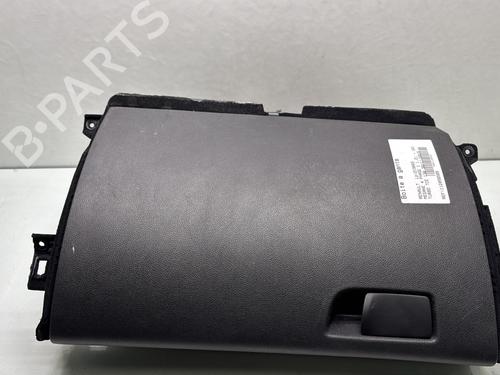 Used Glove box RENAULT MEGANE IV Hatchback (B9A/M/N_) 1.2 TCe 130 (B9MR) (130 hp) 30412586