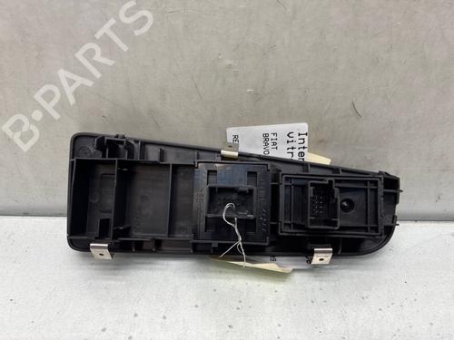 Venstre fortil elrude kontakt Venstre fortil elrude kontakt FIAT BRAVO II (198_) 1.6 D Multijet (198AXH1B) (105 hp) 37482854 37482854