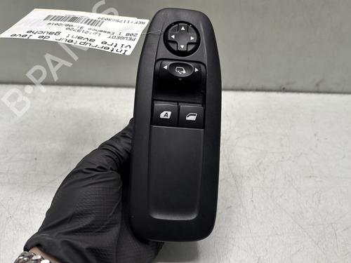 Used Left front window switch PEUGEOT 208 I (CA_, CC_) 1.2 VTI 82 (82 hp) 31134894