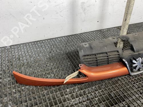Grille PEUGEOT 206 Hatchback (2A/C) 1.6 i | BP25623993C40 
