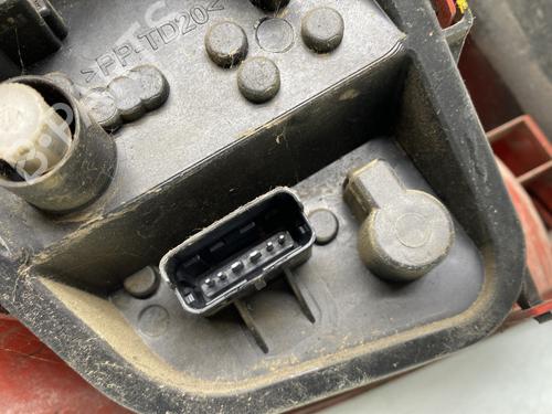 right-taillight-renault-clio-iii-br01-cr01-2005-2006-2007-2008-2009-2010-2011-2012-2013-2014-30412636 main image