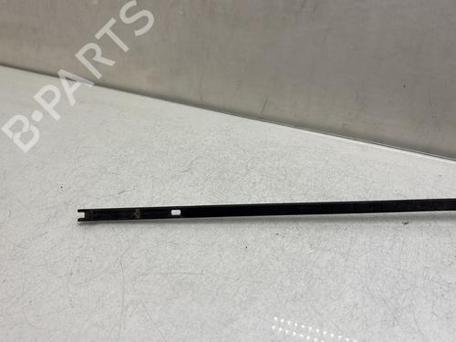 Used Front windshield wiper arm Front windshield wiper arm RENAULT CLIO III (BR0/1, CR0/1) 1.5 dCi (C/BR0G, C/BR1G) (68 hp) 33484505 33484505