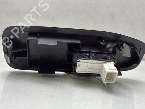 Used Right front window switch Right front window switch PEUGEOT 208 I (CA_, CC_) 1.6 HDi / BlueHDi 75 (75 hp) 34242678 34242678