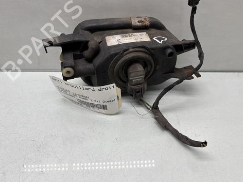 Used Right front fog light Right front fog light MERCEDES-BENZ C-CLASS (W203) C 200 CDI (203.004) (116 hp) 32339459 32339459