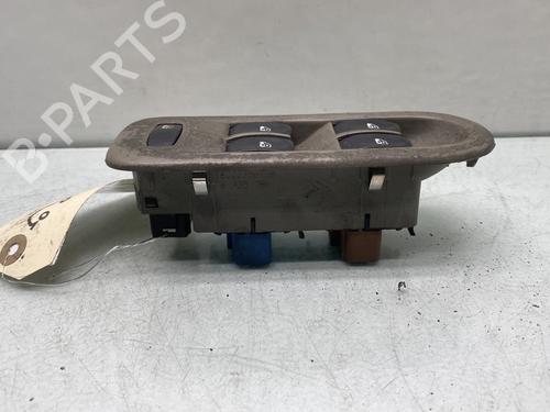Interrupteur de vitre avant gauche RENAULT CLIO III (BR0/1, CR0/1) 1.5 dCi (BR17, CR17) | BP29707631I27 