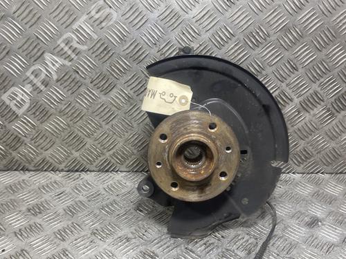 Used Left front steering knuckle RENAULT CLIO V (B7_) 1.5 Blue dCi 100 (B7AD) (101 hp) 31211809