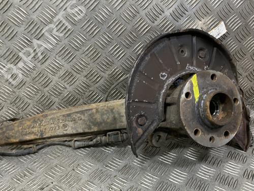 Used Left front steering knuckle VW TOUAREG (7LA, 7L6, 7L7) 2.5 R5 TDI (174 hp) 32853903