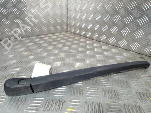 Used Rear windshield wiper arm KIA SPORTAGE II (JE_, KM_) 2.0 CRDi (140 hp) 20025400