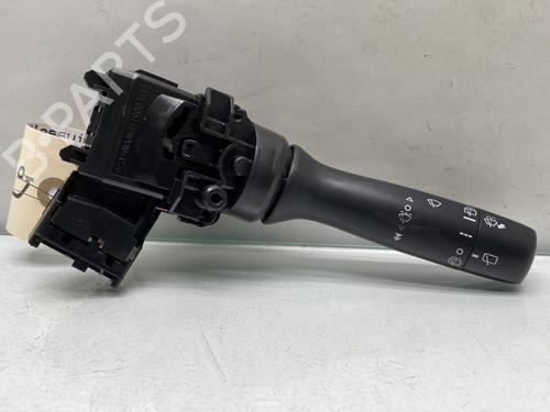 Used Steering column stalk TOYOTA YARIS (_P13_) 1.0 (KSP130_, KSP130) (69 hp) 25602245