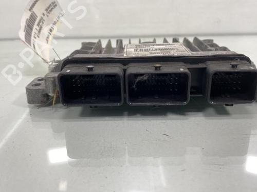 Used Engine control unit (ECU) Engine control unit (ECU) RENAULT MEGANE III Hatchback (BZ0/1_, B3_) 1.5 dCi (86 hp) 21196748 21196748