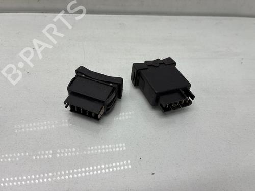Used Left front window switch Left front window switch RENAULT 21 (B48_) 2.1 Turbo-D (B486, B488, B48V) (88 hp) 34525205 34525205