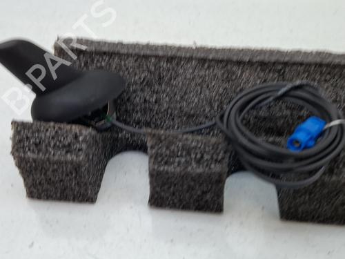 Used Antenna/Base Antenna/Base RENAULT LAGUNA III (BT0/1) 2.0 16V (BT05, BT0F, BT0W) (140 hp) 36549743 36549743