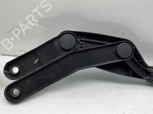 front-windshield-wiper-arm-mercedes-benz-c-class-w204-2007-2008-2009-2010-2011-2012-2013-2014-2015-24960461 main image