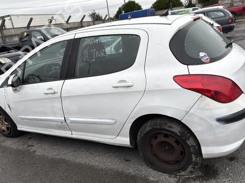 Front right quarter glass PEUGEOT 308 I (4A_, 4C_) 1.6 HDi | BP29842103C112