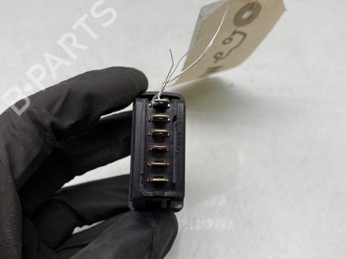 Used Right front window switch Right front window switch RENAULT CLIO II (BB_, CB_) 1.2 (BB0A, BB0F, BB10, BB1K, BB28, BB2D, BB2H, CB0A,... (58 hp) 31594740 31594740