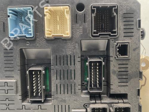 Used Fuse box Fuse box PEUGEOT 407 (6D_) 2.0 HDi 135 (6DRHRH, 6DRHRE, 6DRHRG, 6DRHRJ) (136 hp) 34332861 34332861