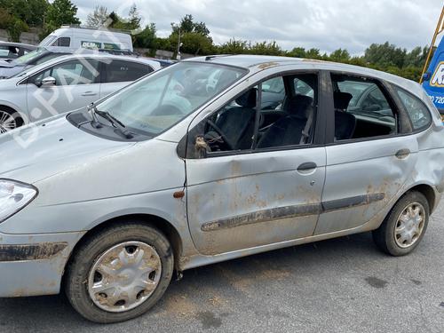 Left headlight RENAULT SCÉNIC I MPV (JA0/1_, FA0_) 1.6 (JA00, JA16, JA15, JA19, JA1V, JA2B, JA2C, JA0B,... | BP28281873C28 