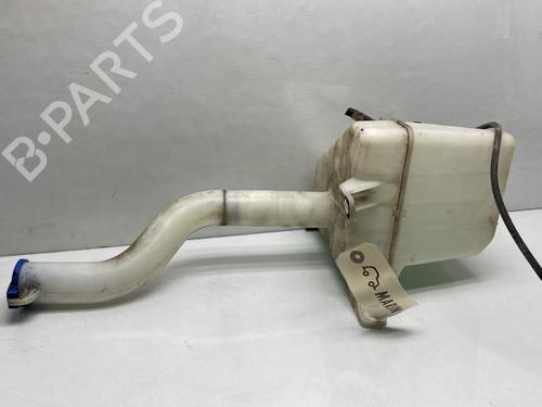 Used Windscreen washer tank HYUNDAI TUCSON (JM) 2.0 CRDi (140 hp) 25652521