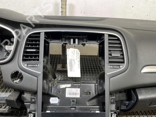 Instrumentbræt RENAULT MEGANE IV Hatchback (B9A/M/N_) 1.2 TCe 130 (B9MR) | BP32094093C46 