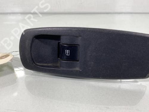 Used Right front window switch RENAULT KOLEOS I (HY_) 2.0 dCi 4x4 (HY0K) (150 hp) 19977238