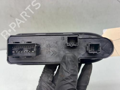 Used Left front window switch Left front window switch PEUGEOT 308 I (4A_, 4C_) 1.6 HDi (112 hp) 39985040 39985040