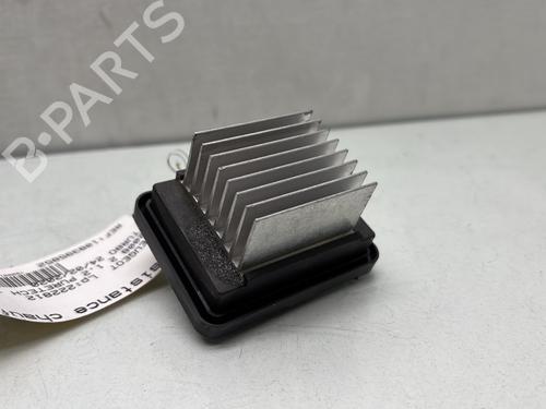 Used Heater resistor PEUGEOT 2008 II (UD_, US_, UY_, UJ_, UR_, UC_) 1.2 PureTech 130 (USHNS, URHNS) (130 hp) 30104406