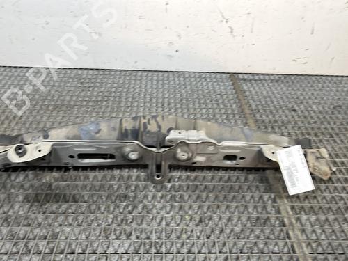 Tværbjælke TOYOTA YARIS (_P9_) 1.4 D-4D (NLP90_, NLP90R) (90 hp) 31831410