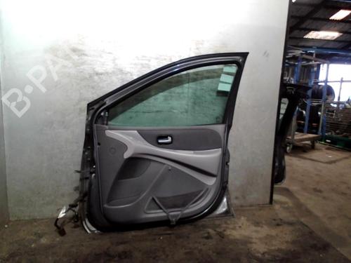Used Right front door NISSAN ALMERA TINO (V10) [1998-2006]  20000954