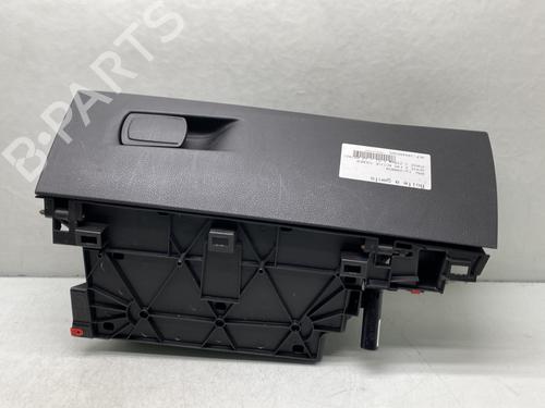 Used Glove box BMW 2 Active Tourer (F45) 225 xe Plug-in-Hybrid (224 hp) 28704746