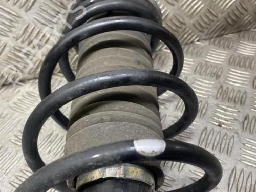 Used Right front shock absorber TOYOTA YARIS (_P13_) 1.0 (KSP130_, KSP130) (69 hp) 19958677