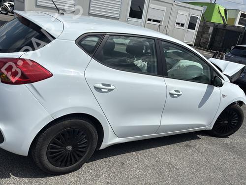 Front left door window KIA CEE'D (JD) 1.4 CRDi 90 | BP30864003C18