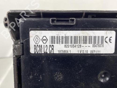 Used Fuse box Fuse box RENAULT CLIO III (BR0/1, CR0/1) 1.5 dCi (88 hp) 19973823 19973823