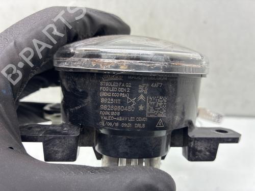 Used Right front fog light Right front fog light 38066379 38066379