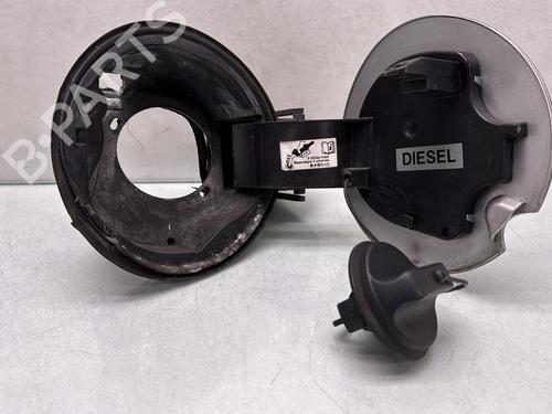 fuel-flap-renault-clio-iv-bh_-2012-2013-2014-2015-2016-2017-2018-2019-2020-2021-33238374 main image