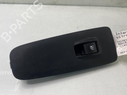 Used Right front window switch Right front window switch PEUGEOT BOXER Van 2.2 BlueHDi 140 (140 hp) 30046400 30046400