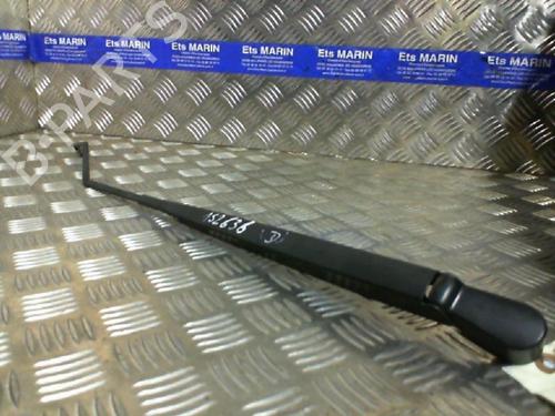 Used Front windshield wiper arm PEUGEOT 1007 (KM_) 1.4 (75 hp) 19986979