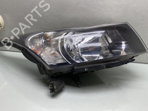 Used Right headlight CHEVROLET CRUZE (J300) 2.0 CDI (163 hp) 26685471