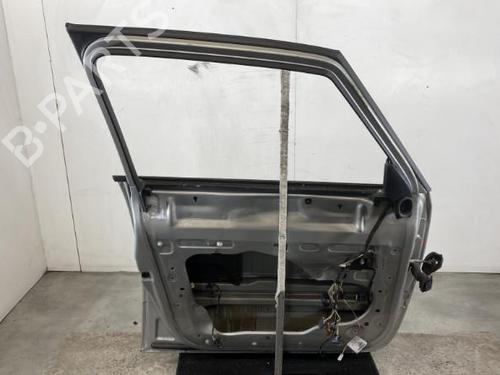 Used Left front door Left front door 23108839 23108839