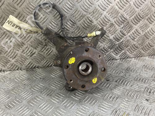 Used Left front steering knuckle RENAULT CLIO II (BB_, CB_) 1.5 dCi (B/CB07) (65 hp) 24961420
