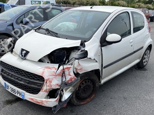 Brugte PEUGEOT 107 (PM_, PN_) 1.0 (68 hp) 4353971