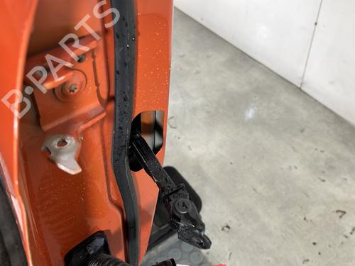 Used Right front door Right front door OPEL CORSA F (P2JO) 1.2 (68) (101 hp) 31322195 31322195