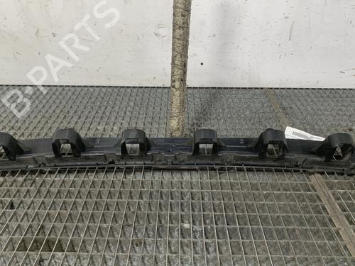 Support du pare-chocs arrière Support du pare-chocs arrière FORD FOCUS IV (HN) 1.0 EcoBoost mHEV Flex (125 hp) 33233618 33233618